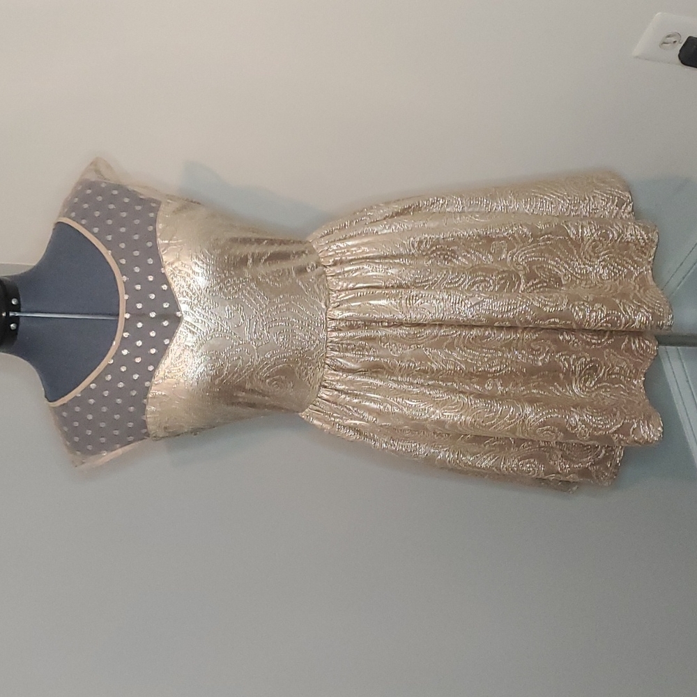 One Clothing, size Large gold dress
